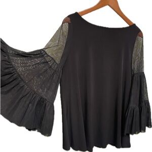 IC by Connie K, Medium black dress with lace boho sleeves. Such a fun dress!!